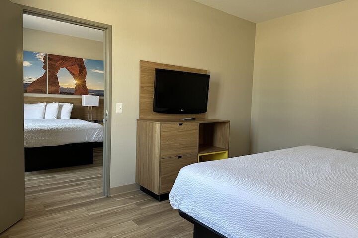 Room 28 of 42
