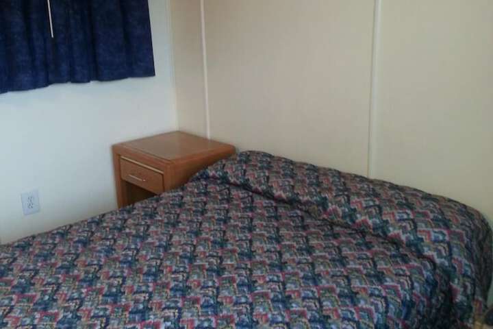 Room 5 of 18