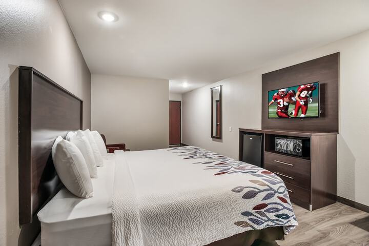 Room 28 of 38