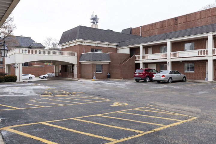 Hotel 3 of 84