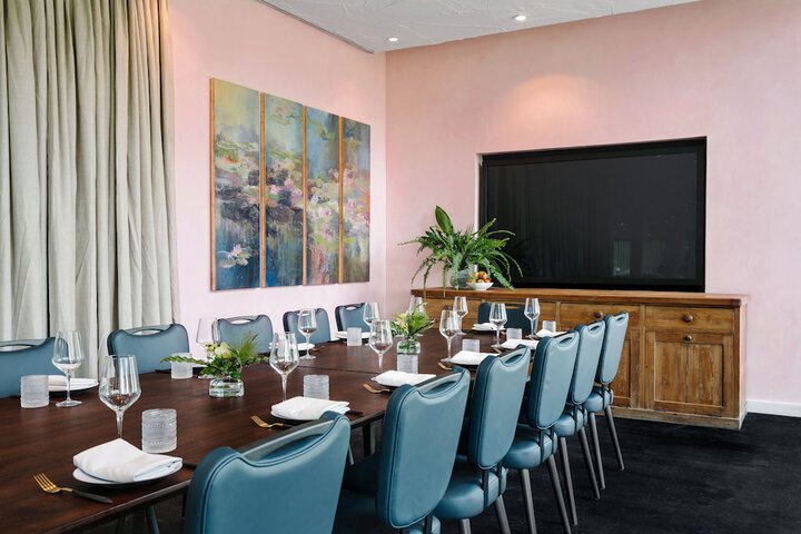 Dining 53 of 76