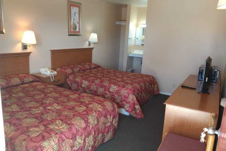 Room 15 of 18