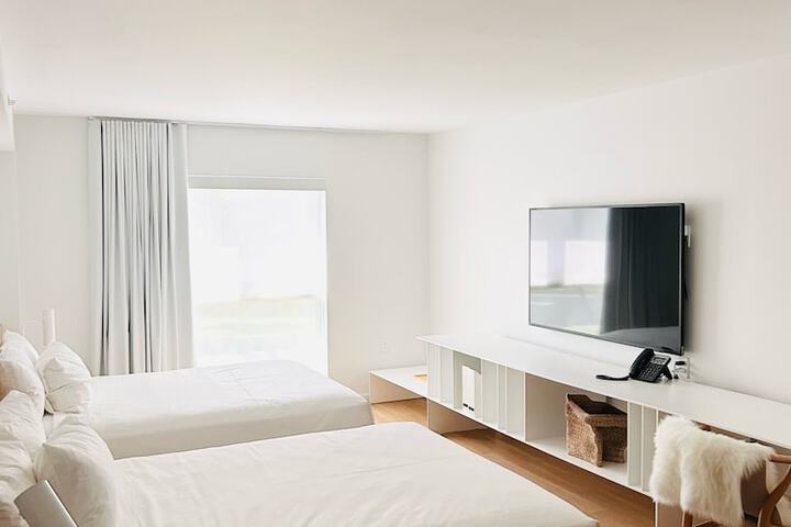 Room 104 of 159