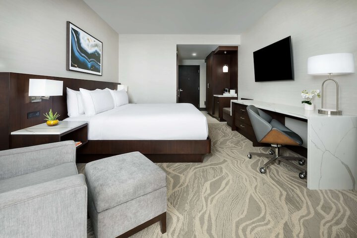 Room 40 of 106