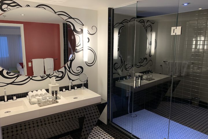 Room 26 of 78