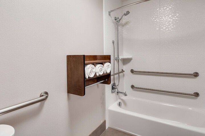 Room 15 of 25