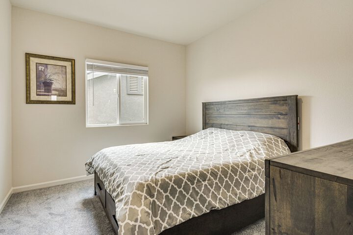 Chowchilla Home w / Private Patio!