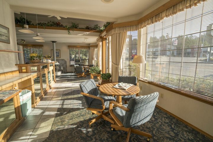Flagship Inn
