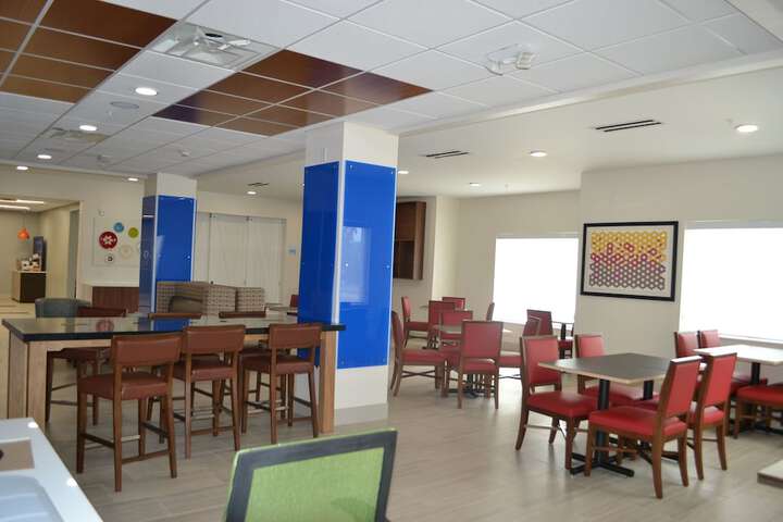Room 7 of 34