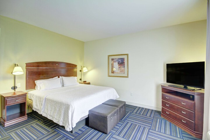 Room 15 of 33