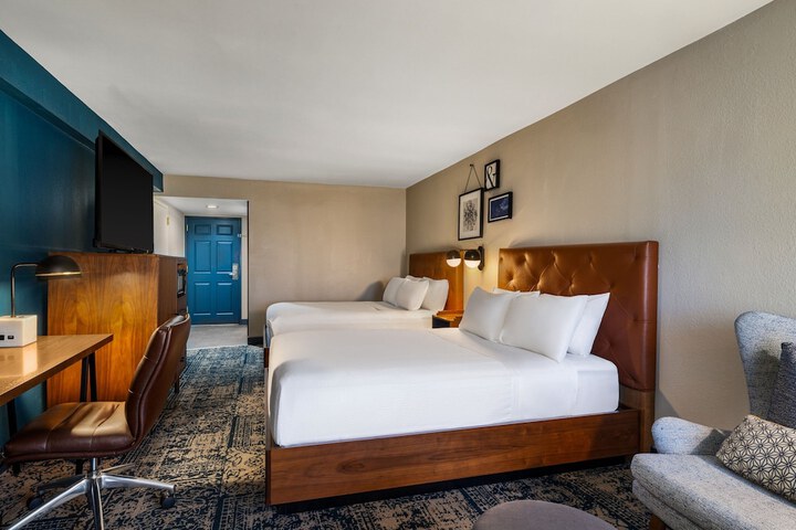 Room 25 of 60