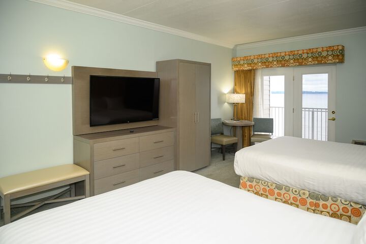 Cherry Tree Inn & Suites
