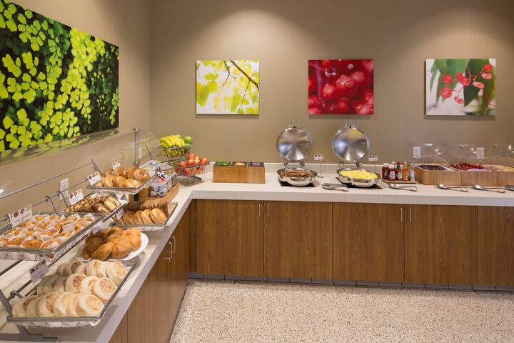 Breakfast/Coffee Service 24 of 28