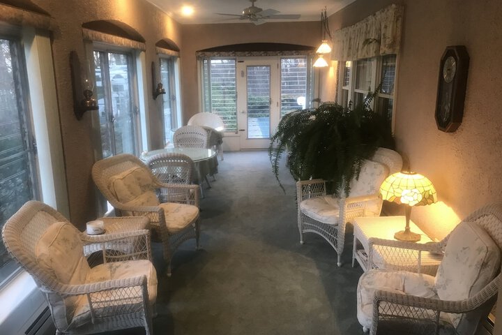 Lounge 45 of 66