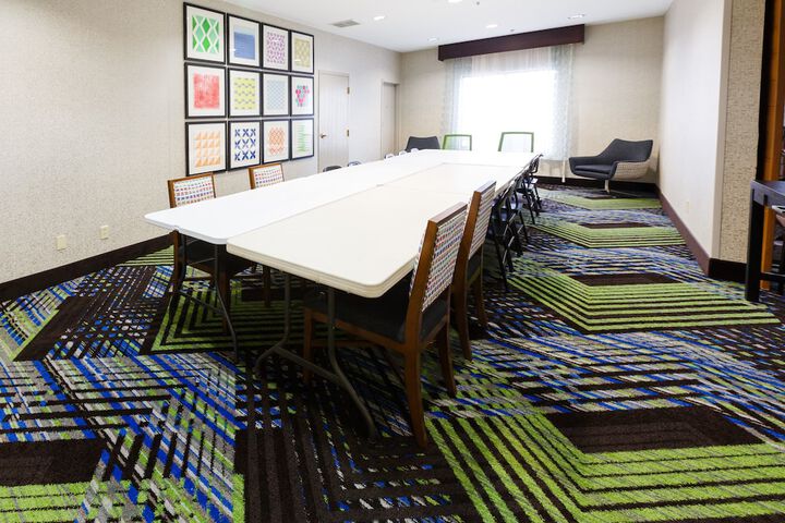 Holiday Inn Express & Suites Shelbyville by IHG