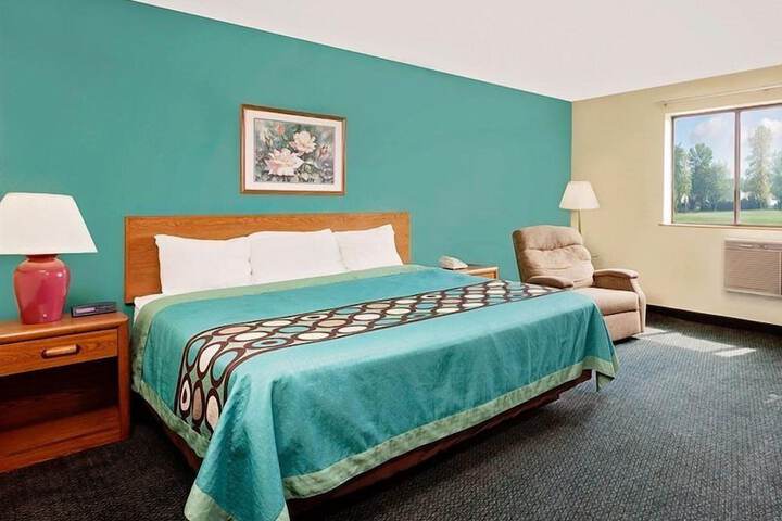 Room 14 of 23