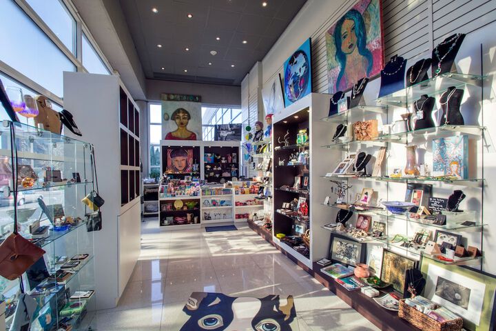 Gift Shop 94 of 98
