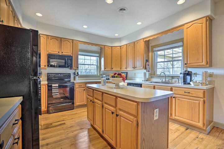chateau Ridge Peaceful Retreat w / Fire Pit!