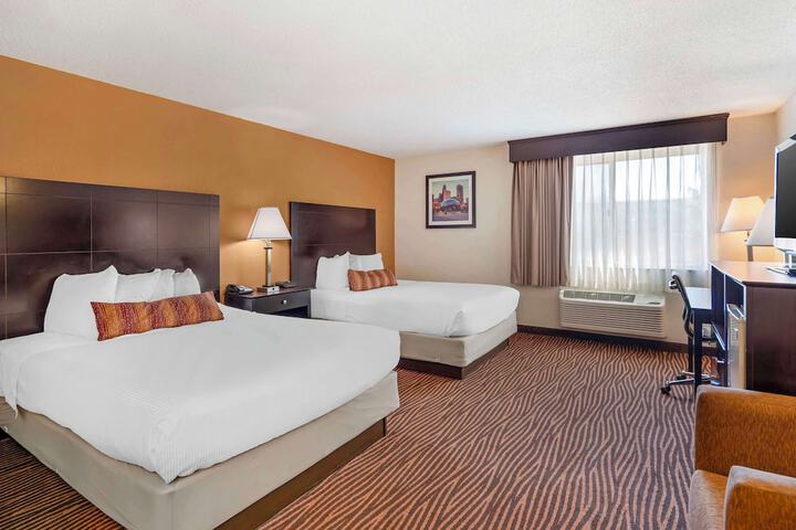 Room 12 of 27