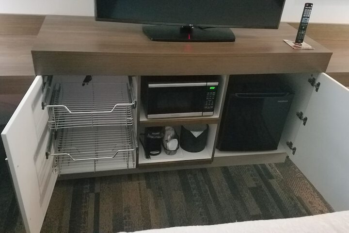 Hampton Inn & Suites Kansas City-Merriam