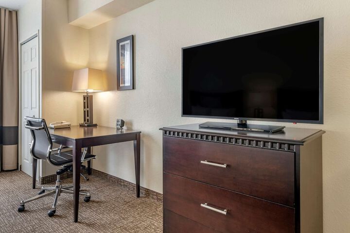 Room 32 of 52