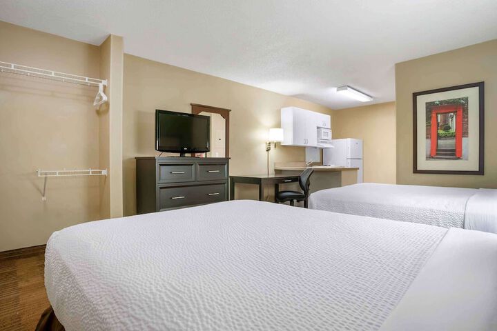 Room 17 of 35