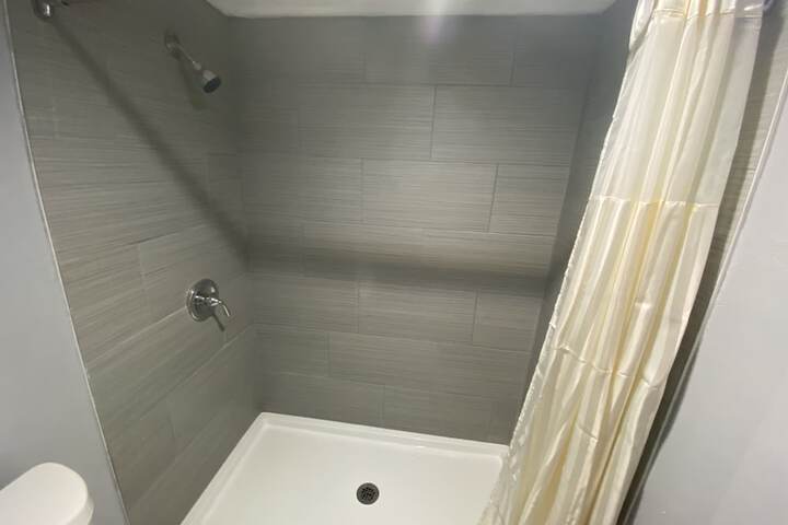 Room 16 of 19