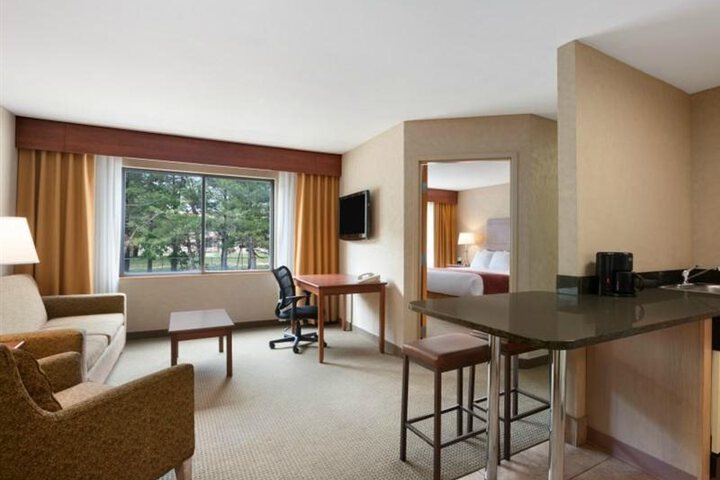 Ramada by Wyndham Toms River
