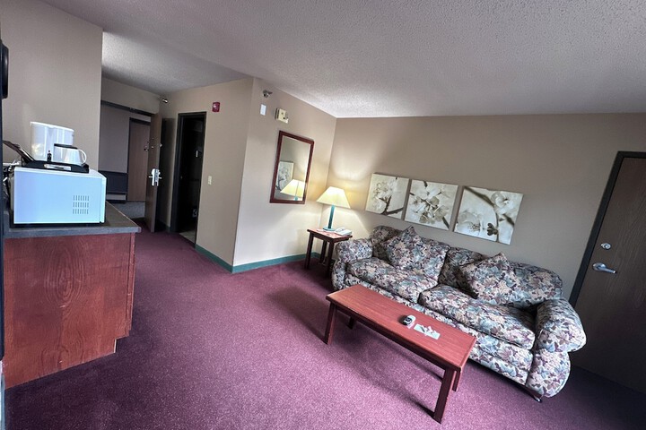 Room 21 of 38