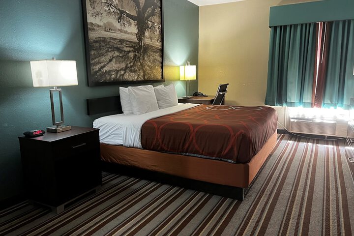 Room 16 of 30