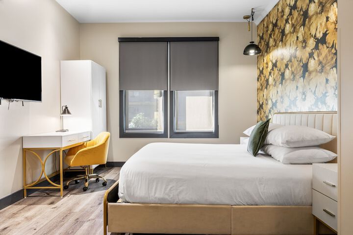 Room 43 of 51