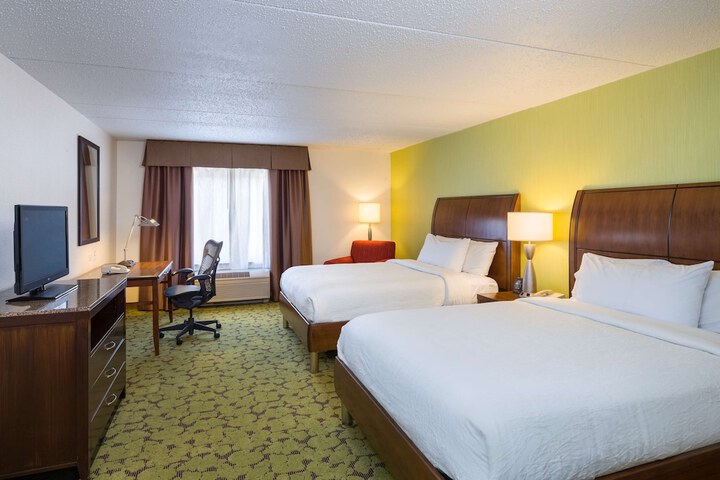 Hilton Garden Inn Edison / Raritan Center