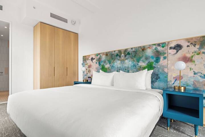 Room 40 of 164