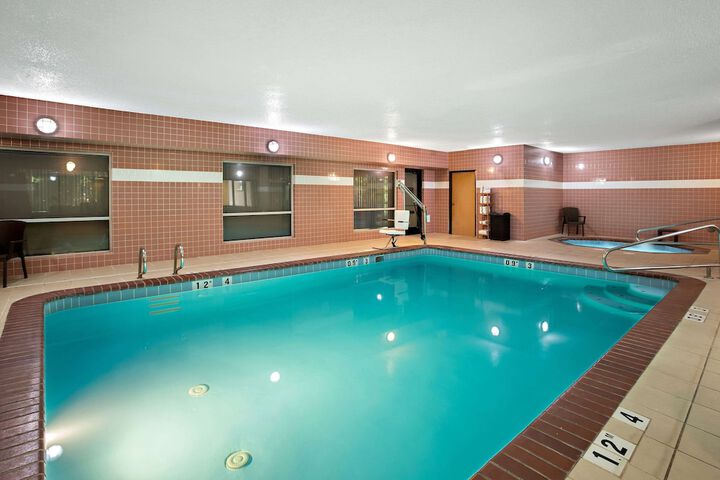 Pool 4 of 35