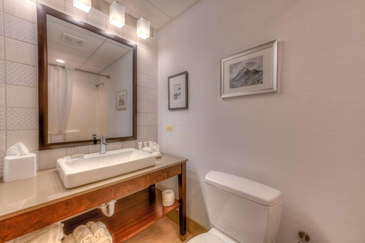 Country Inn & Suites by Radisson Crystal Lake, IL