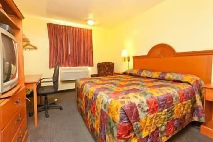 Room 28 of 68