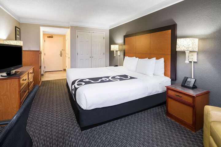 Room 21 of 30