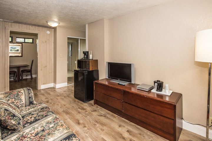Room 22 of 48