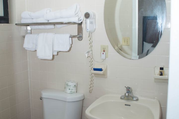Room 43 of 65