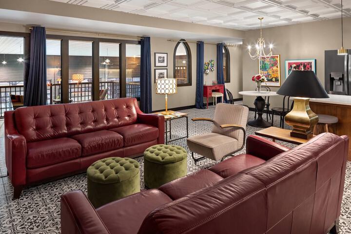 The Highlander Hotel Iowa City an Ascend Collection Hotel