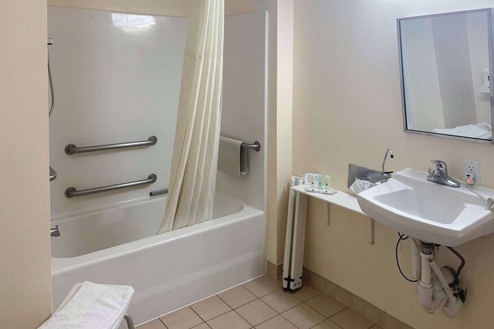 Room 12 of 29