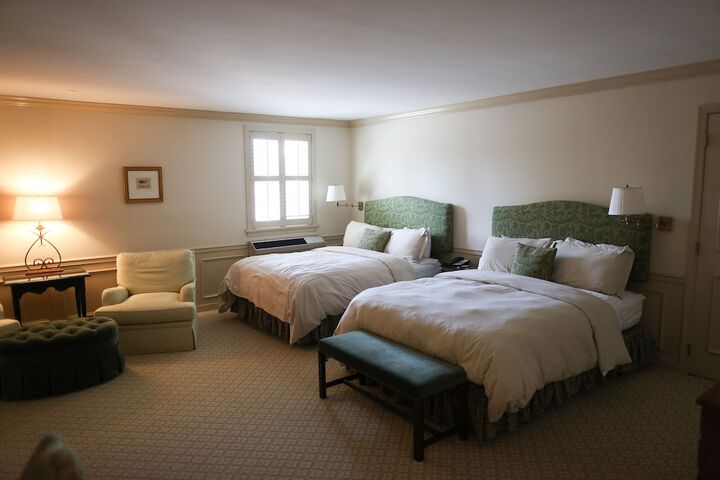 Room 9 of 14