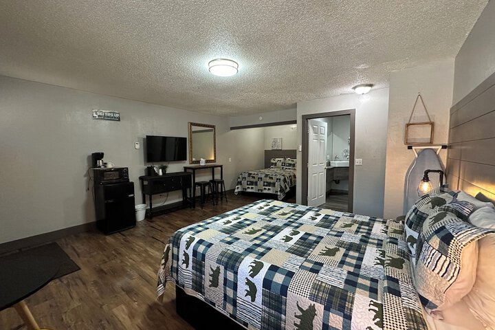 Room 33 of 39