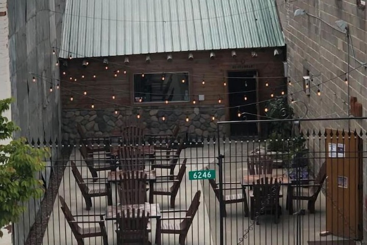 White Horse Hotel