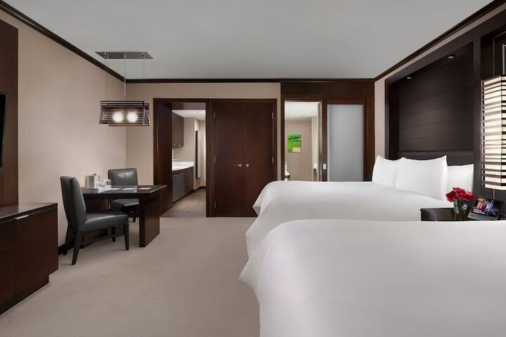 Room 43 of 61