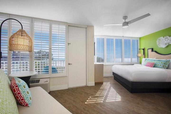 Bellwether Beach Resort