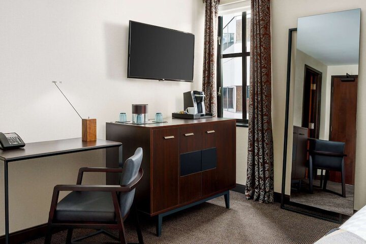 Joinery Hotel Pittsburgh Curio Collection by Hilton