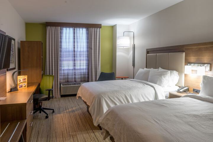 Room 43 of 69