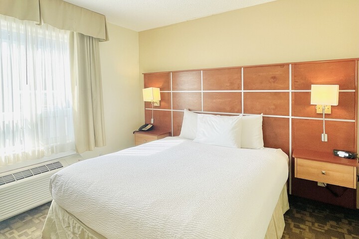 Room 14 of 24