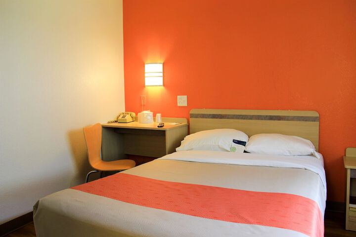 Room 21 of 26